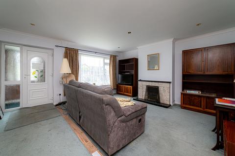 32 Roman Way, St Margarets At Cliffe, Dover, CT15 6AH