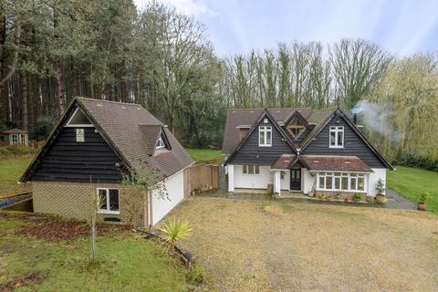 5 bedroom detached house for sale, Roman Road West, Chilworth, Southampton, SO16