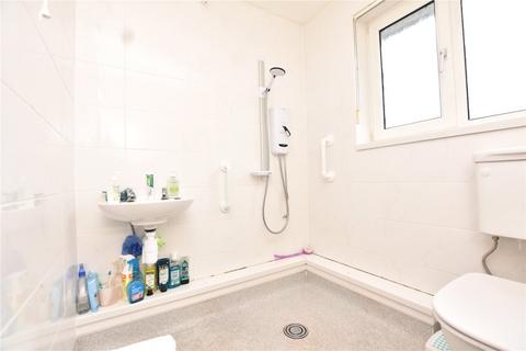 11 Gillemere Grove, Shaw, Oldham, OL2 8UX