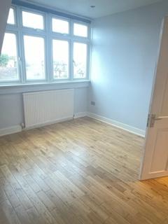 2 bedroom semi-detached house to rent, Palace Road, London SW2