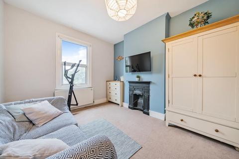 130 Faraday Road, London, SW19 8PB