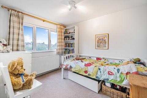 130 Faraday Road, London, SW19 8PB