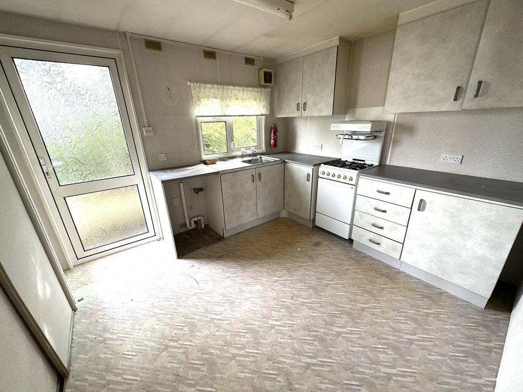 Riverside Park, BurtononTrent, DE14 2 bed mobile home for sale £90,000