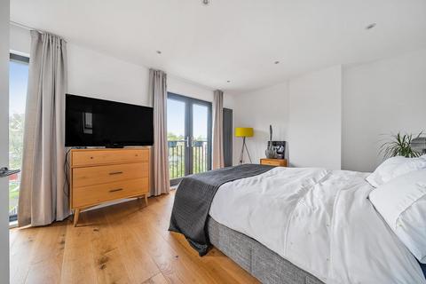 13 Gwydor Road, Beckenham, BR3 4DT