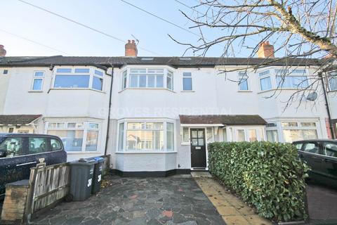 4 bedroom terraced house to rent, Stanley Avenue, New Malden
