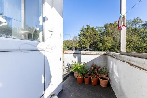 undefined, Everton Drive, Stanmore, HA7