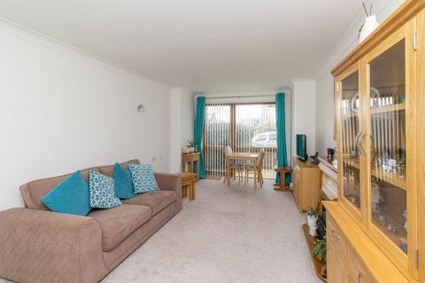 1 bedroom ground floor flat for sale, High Street, Cavendish Court High Street, CT6