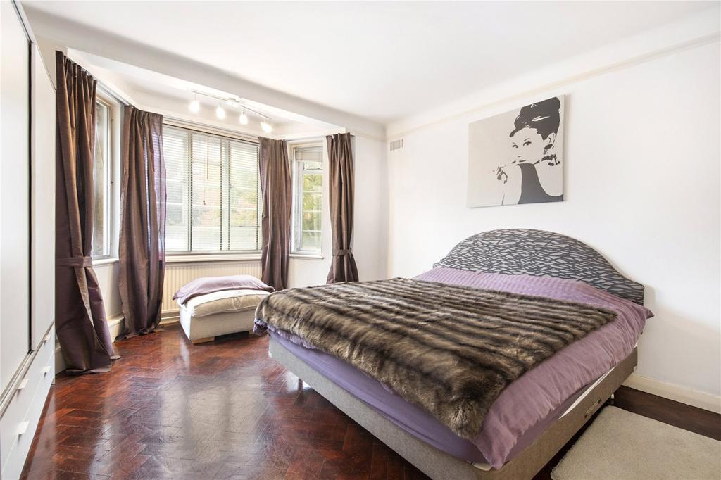 Apartment in Hampstead - View 4