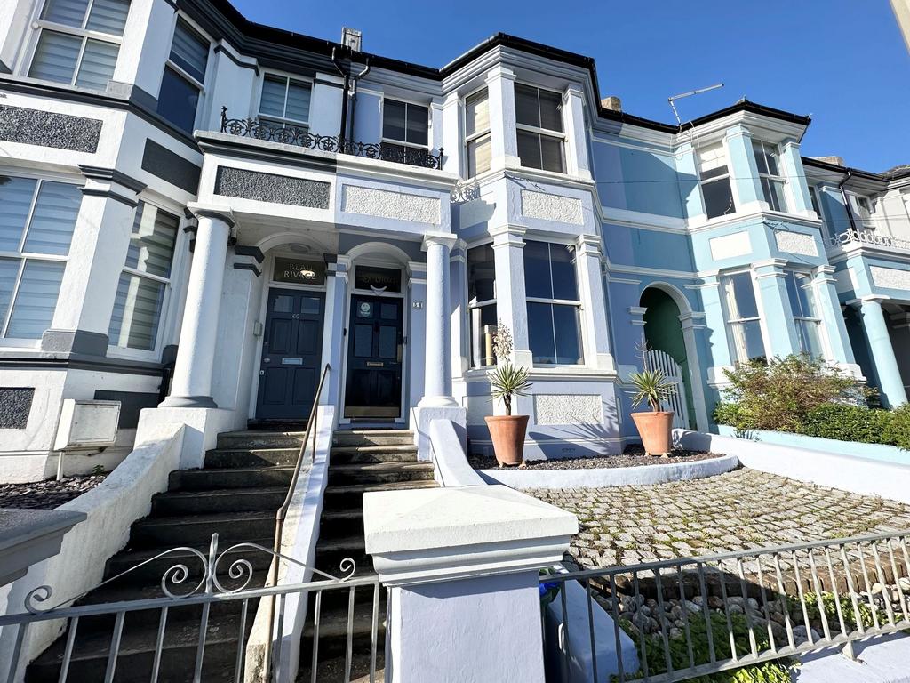 Fort Road, Newhaven 5 bed terraced house £399,995