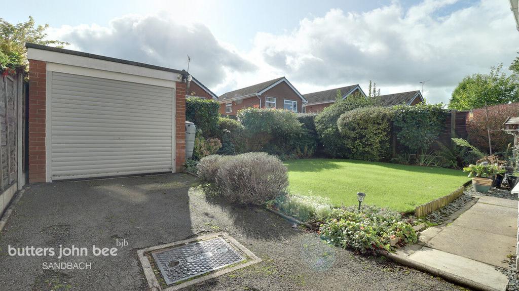 Bollin Close, Sandbach 3 bed detached house £230,000