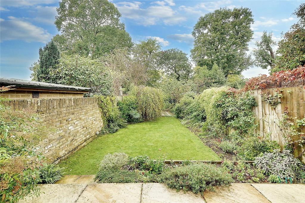 Raleigh Road, Enfield, EN2 2 bed semidetached house for sale £650,000