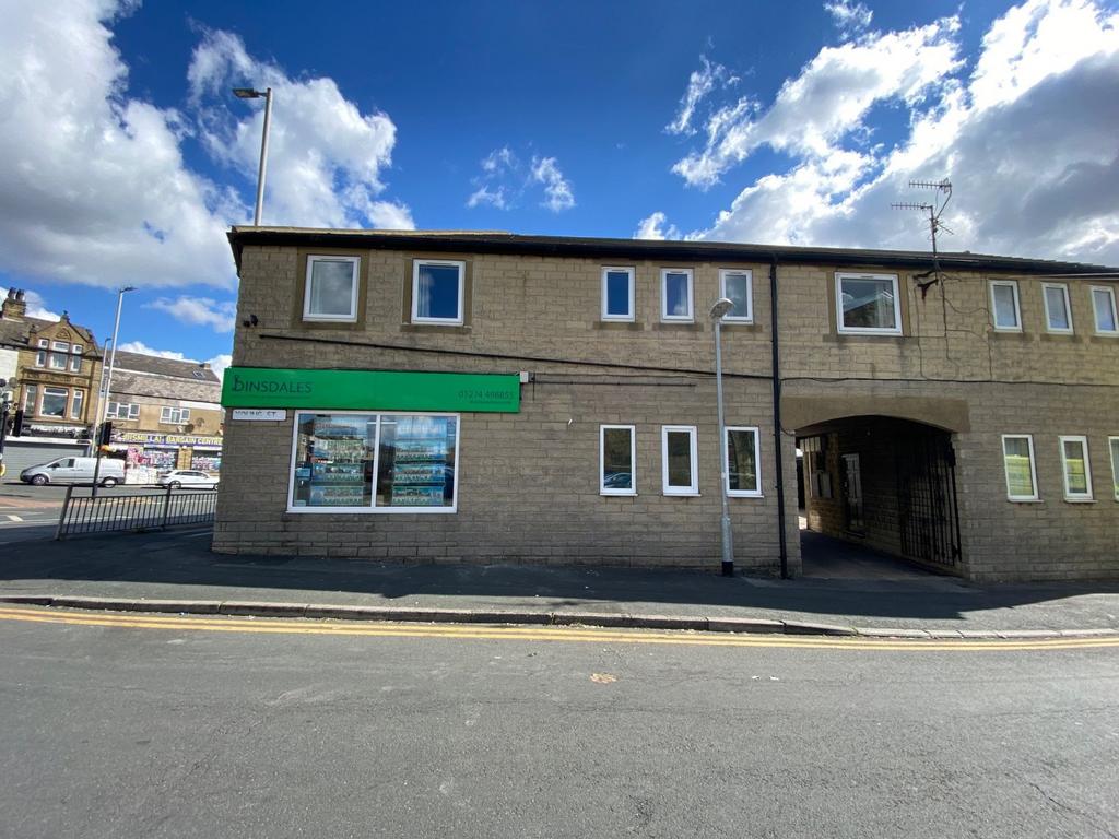 Thornton Road, Bradford, West Yorkshire, BD8 2 bed flat £450 pcm (£