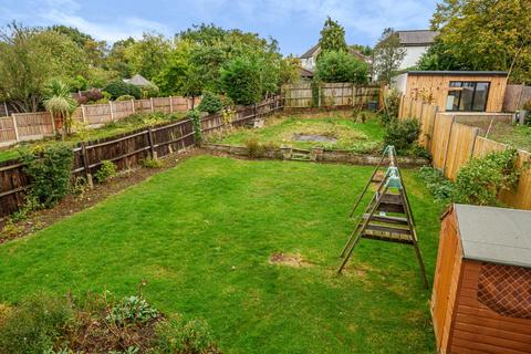 12 Braeside, Beckenham, BR3 1SU