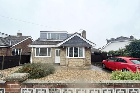 3 bedroom detached bungalow to rent, Coniston Crescent, Grimsby DN36