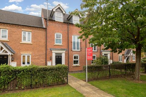 11 Arran Close, Greylees, Sleaford, NG34 8FY