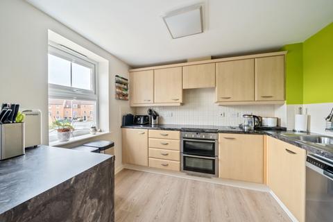 11 Arran Close, Greylees, Sleaford, NG34 8FY