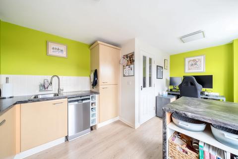 11 Arran Close, Greylees, Sleaford, NG34 8FY