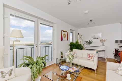 2 Stevedore Place, Edinburgh, EH6 7BF