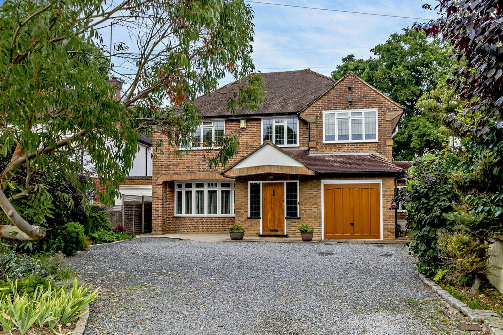 Moss Close, Pinner Village, HA5 5 bed detached house for sale £1,600,000