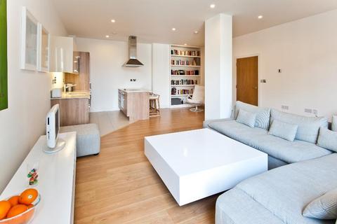 1 bedroom flat to rent, CORNELL SQUARE, SW8