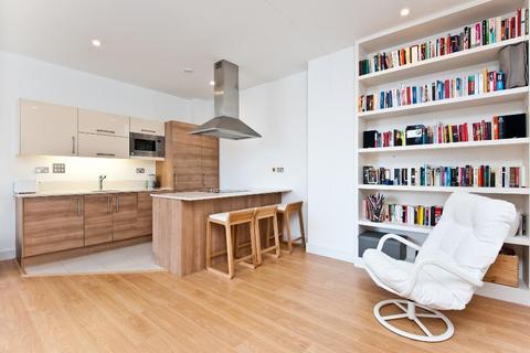 1 bedroom flat to rent, CORNELL SQUARE, SW8