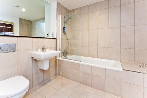 1 bedroom flat to rent, CORNELL SQUARE, SW8