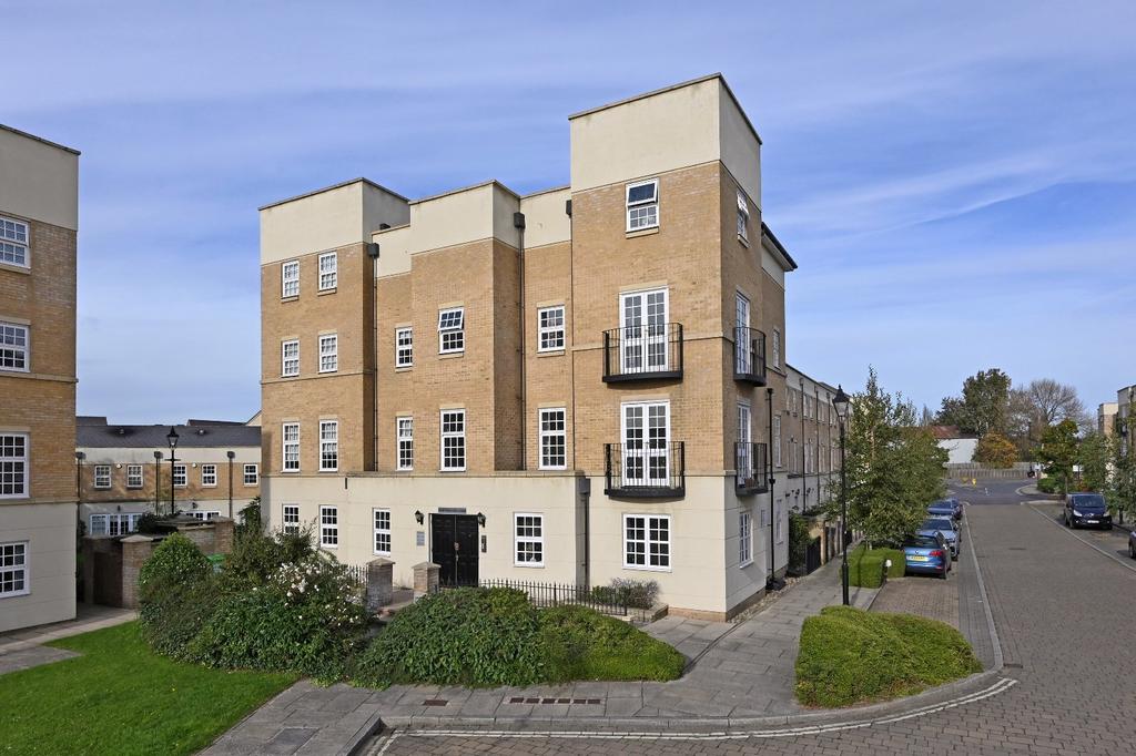 Phoenix Boulevard, Leeman Road, York... 1 bed flat £900 pcm (£208 pw)