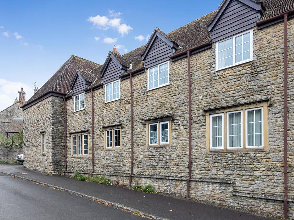 Bower Court, Yetminster, Dorset, DT9 2 bed terraced house £230,000