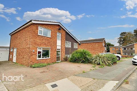 136 Lanercost Way, Ipswich, IP2 9DP