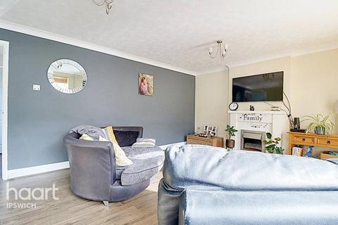 136 Lanercost Way, Ipswich, IP2 9DP