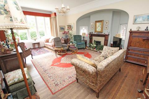 undefined, Saffrons Road, Eastbourne, BN21 1DU