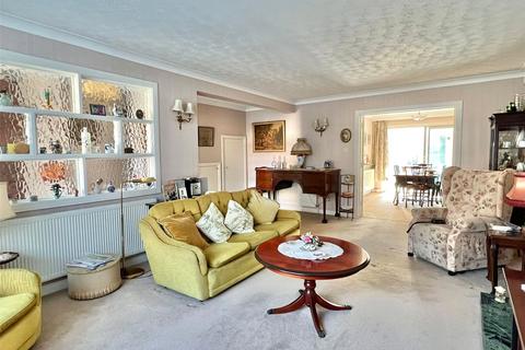 4 bedroom detached house for sale, Glebe Fields, Milford on Sea, Lymington, Hampshire, SO41