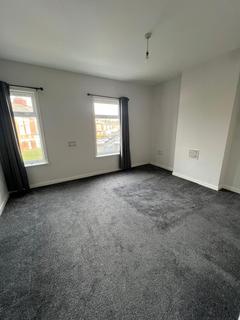 3 bedroom semi-detached house to rent, Eccles, M30