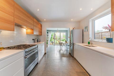 17 Worlingham Road, London, SE22 9HD