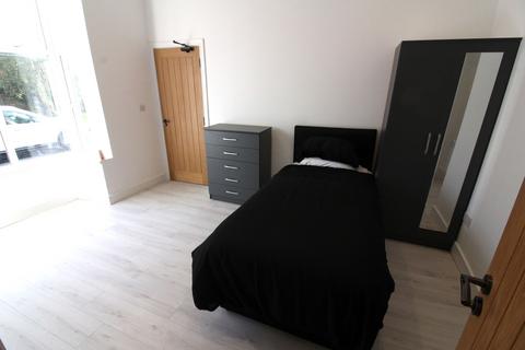 Studio to rent, Bloxwich Road South, Willenhall