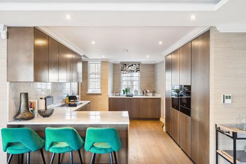 3 bedroom apartment to rent, New Cavendish Street, London, W1W