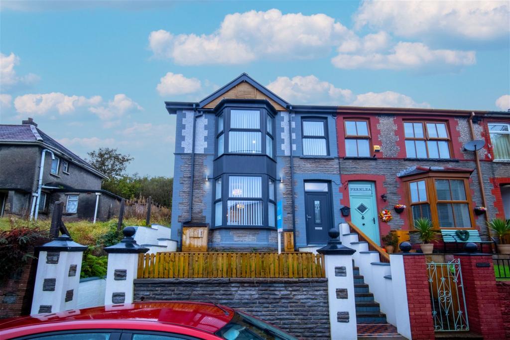 Blaenrhondda Road, Blaenrhondda, Treorchy, CF42 5SP 6 bed end of