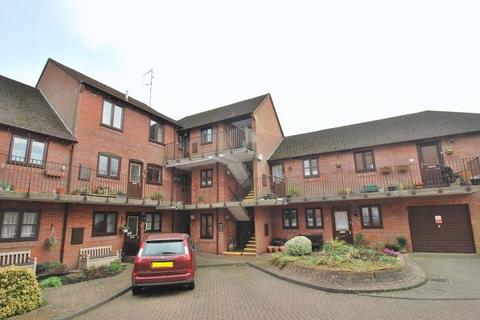 1 bedroom apartment for sale, Town Bridge Court, Chesham, Buckinghamshire, HP5