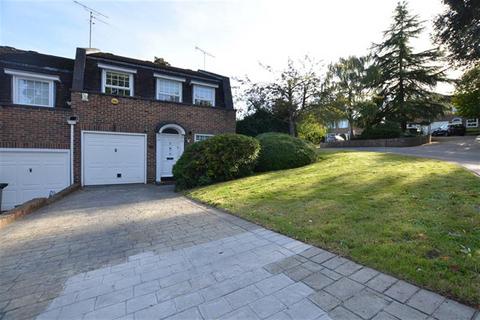 7 Hazelwood, Loughton, IG10 4ET