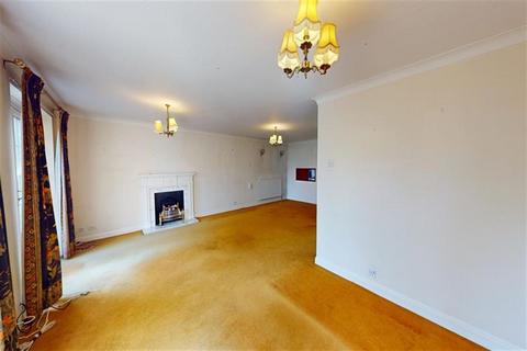 7 Hazelwood, Loughton, IG10 4ET