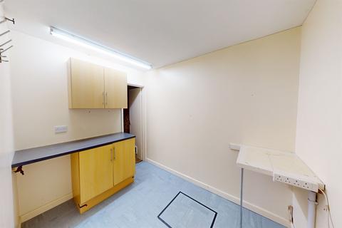 7 Hazelwood, Loughton, IG10 4ET