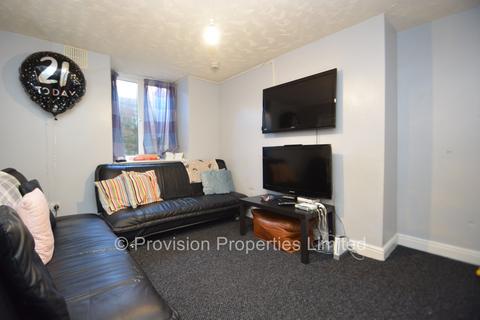 6 bedroom terraced house to rent, Providence Avenue, Woodhouse LS6