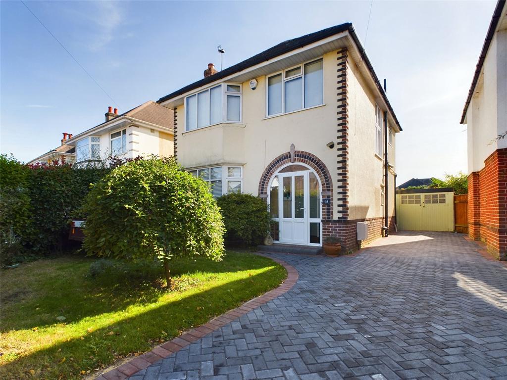 Durrington Road, Bournemouth, BH7 3 bed detached house for sale £600,000
