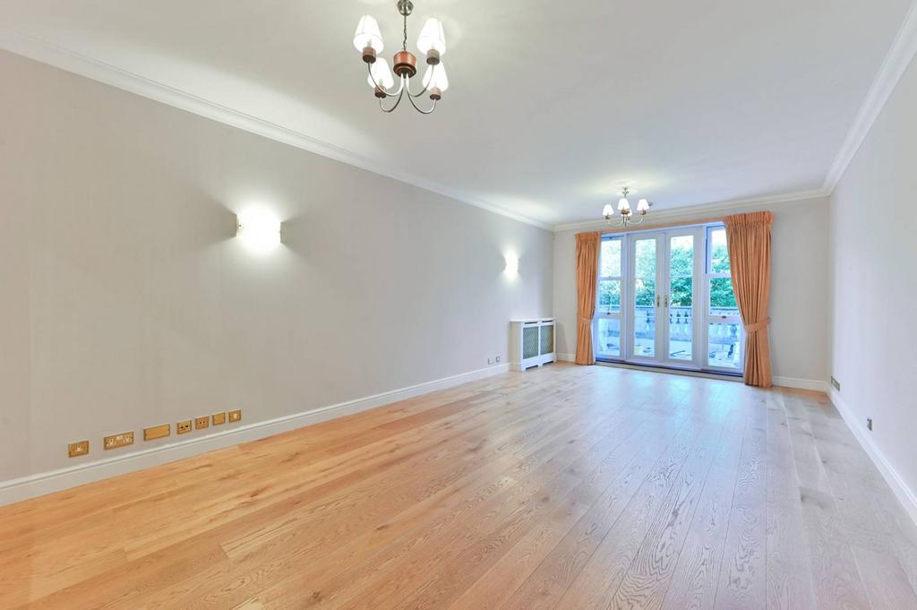 Chapman Square, Wimbledon Village... 3 bed flat £3,500 pcm (£808 pw)