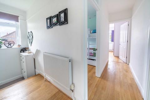 102a Tudor Drive, Morden, SM4 4PF