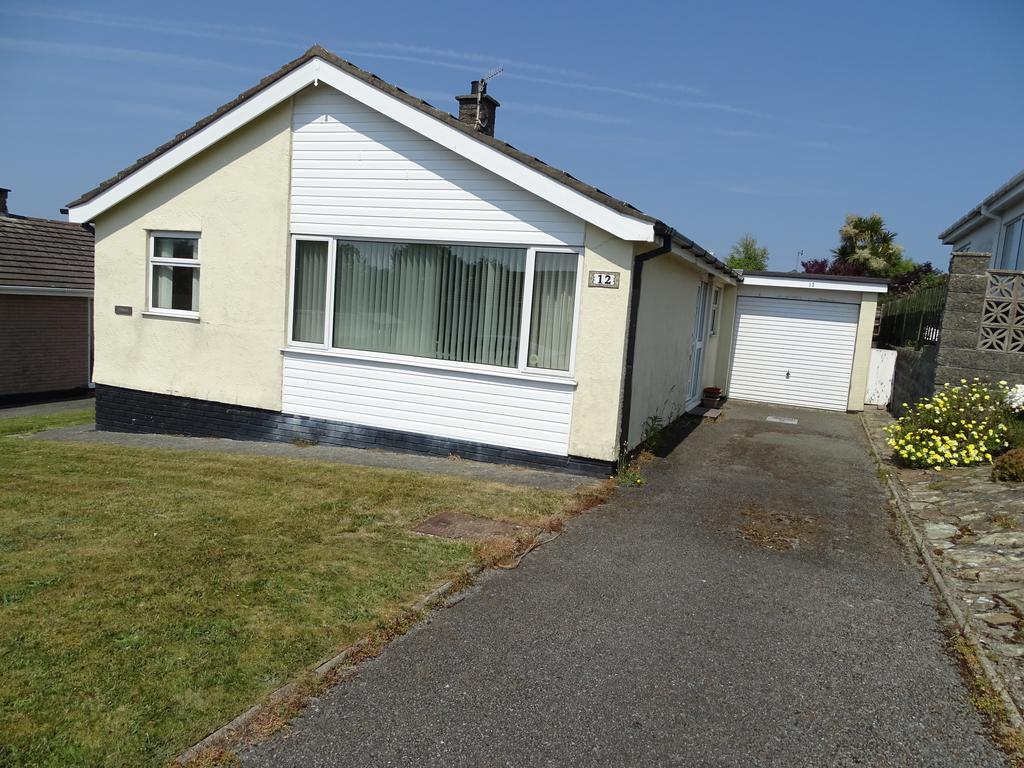 12 Gwelfor Estate Estate, Cemaes, Amlwch, Ynys Mon 2 bed bungalow to