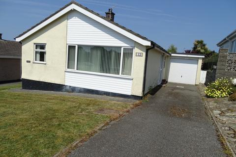 2 bedroom bungalow to rent, 12 Gwelfor Estate Estate, Cemaes, Amlwch, Ynys Mon