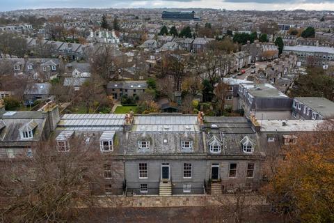 Marine Terrace, Ferryhill, Aberdeen, AB11