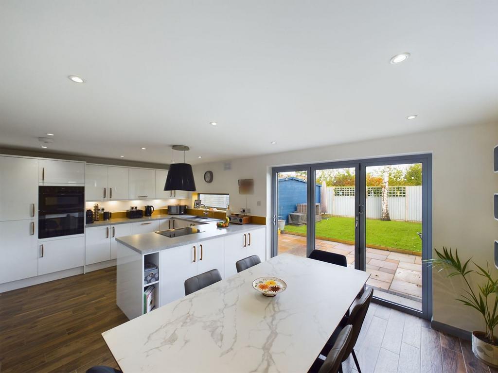 East Leys Court, Moulton, Northampton NN3 7TX 4 bed detached house for