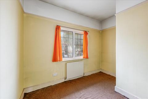 1 Swyncombe Avenue, London, W5 4DR